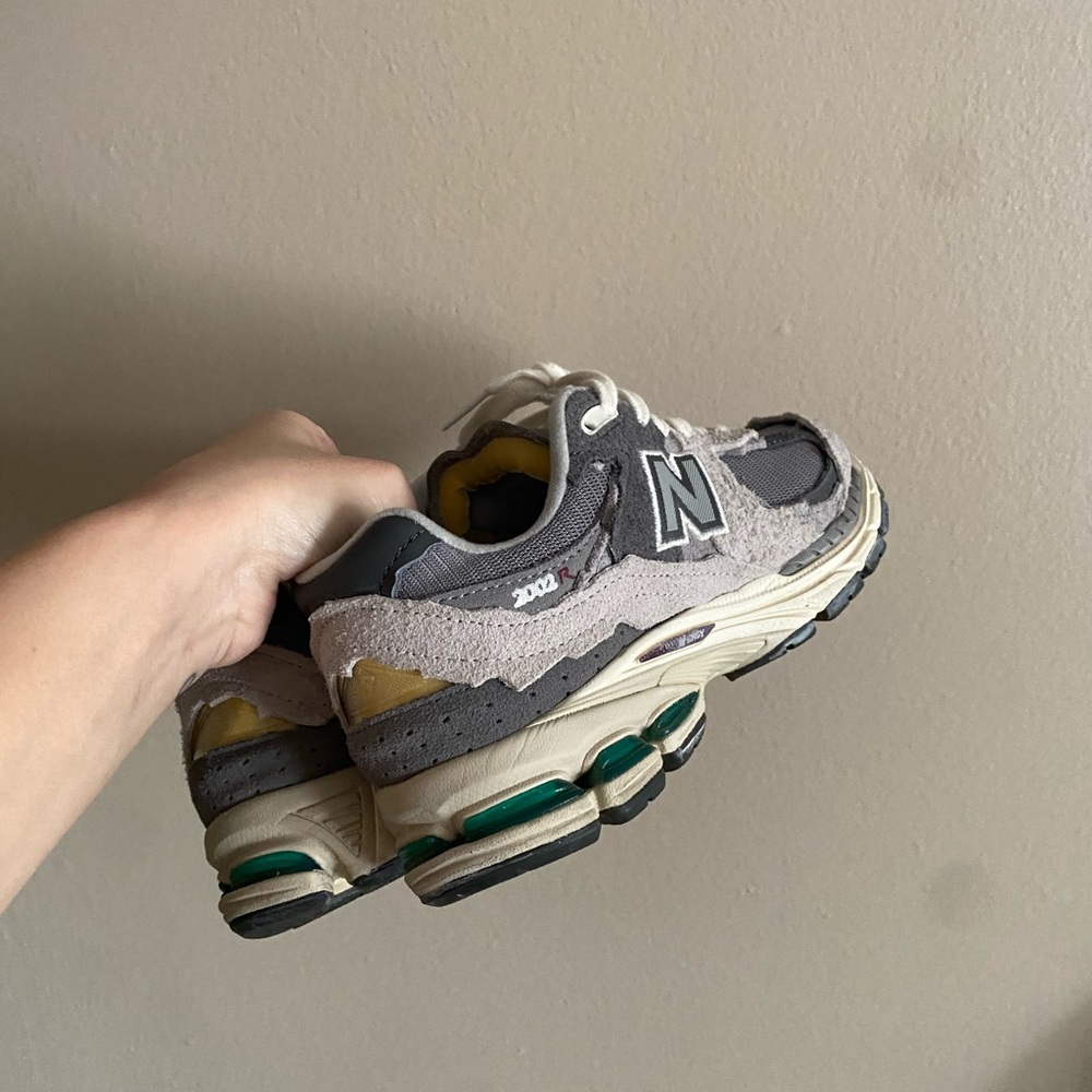 2002R 'PROTECTION PACK - RAIN CLOUD' size 4.5 (men)